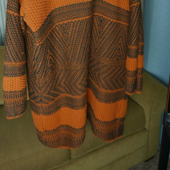 Rust and Black Aztec Weave  Cotton Cardigan Sweater - Picture 4 of 6